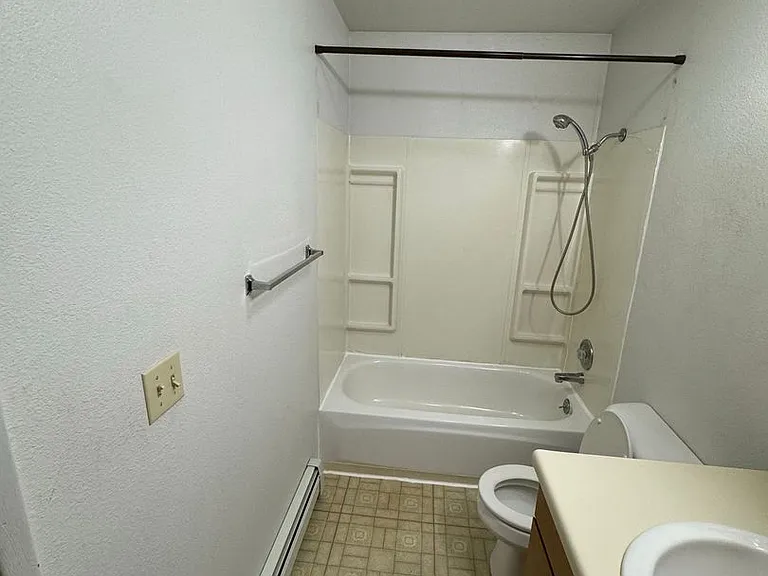 4006 E Steven Dr #18 — Photo 6