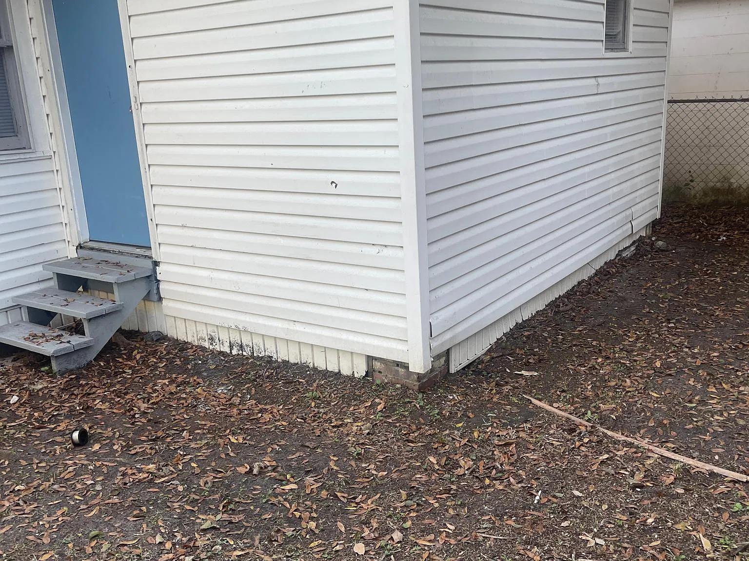 3 bed, 810 sqft, $1,250 — Photo 3