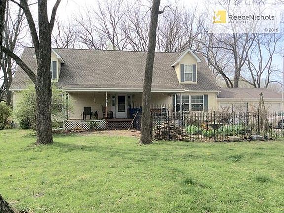 Big front porch to enjoy your evenings or mornings on.