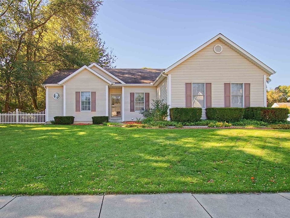 1st image of 4335 Foxfire Dr