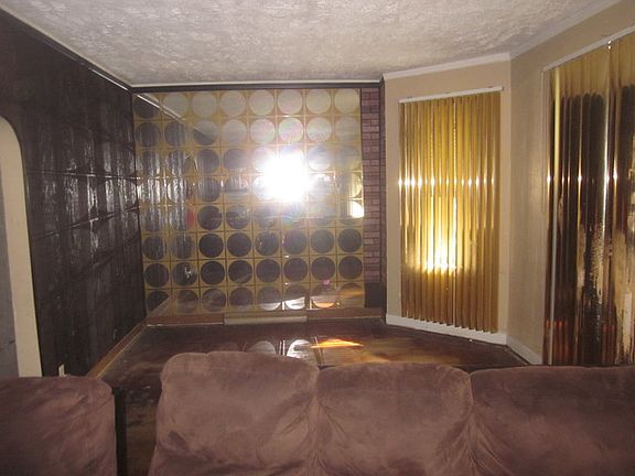4th image of 15713 Paulina St