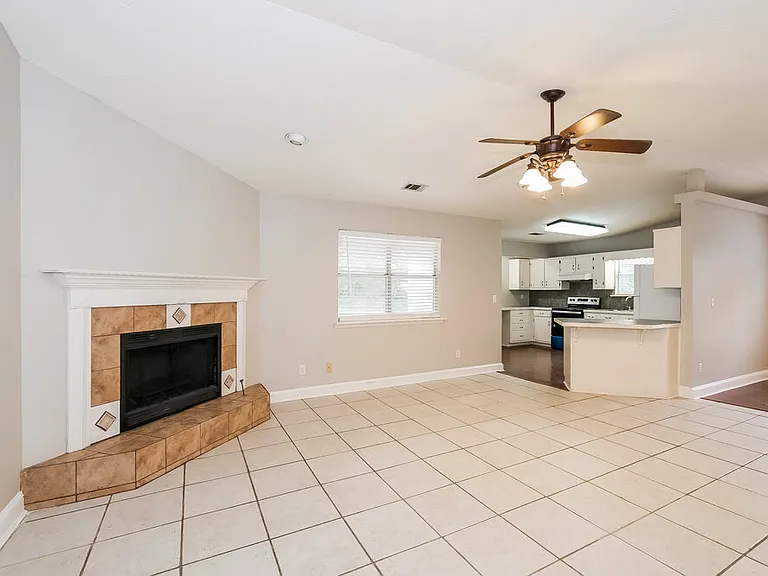 831 Jefferson Dr SW — Photo 4