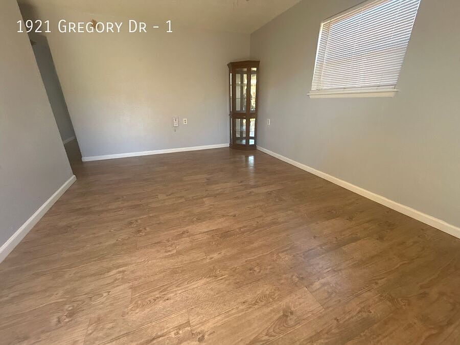 1st image of 1921 Gregory Dr #1