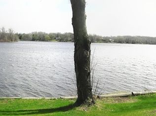 735 Crystal Lake Rd E, Burnsville, MN 55306