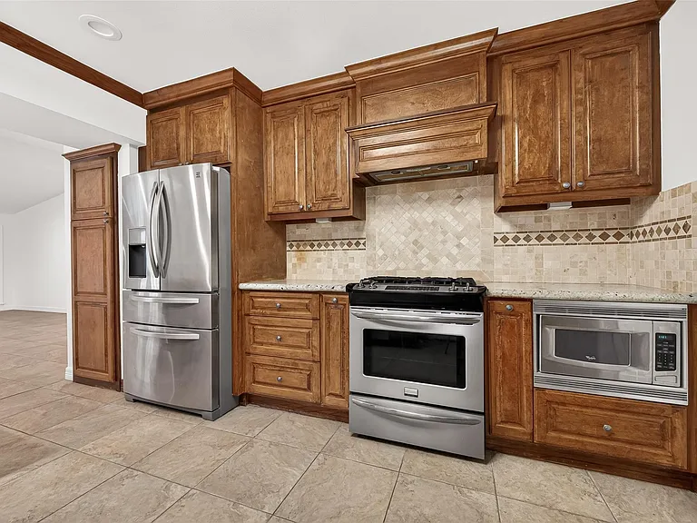 5422 Hummingbird St — Photo 8
