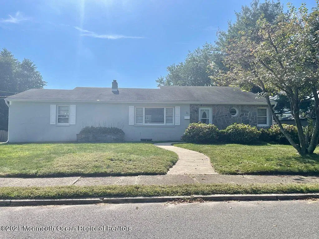 3 bed, 4.5 bath, 2281 sqft, $3,000 — Photo 1