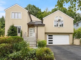 45 Bramblebrook Rd, Ardsley, NY 10502