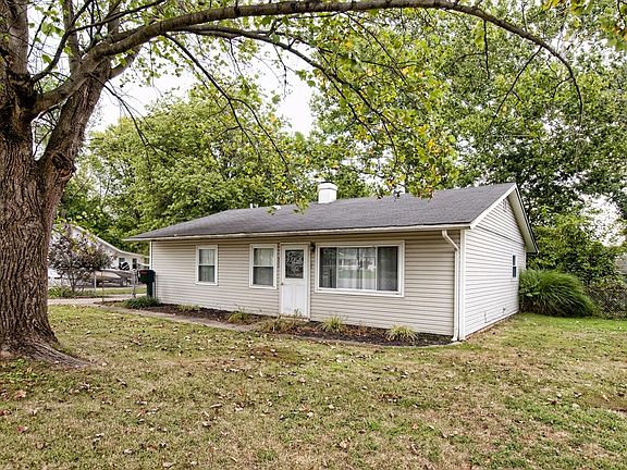 2nd image of 432 Navaho Dr