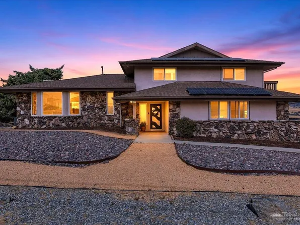 19904 Dovetail Ct, Tehachapi, CA 93561