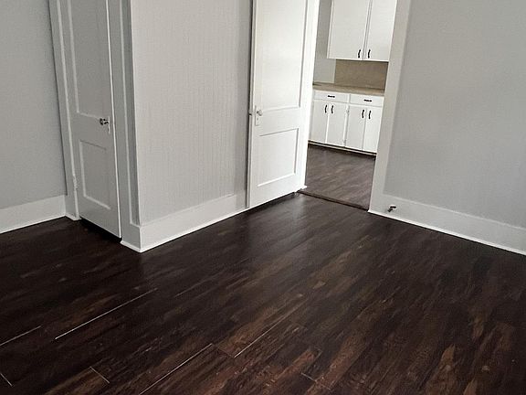 3rd image of 1506 N De Leon St #C