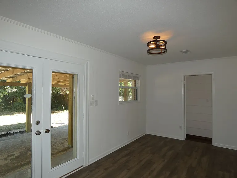 3460 Rothschild Dr — Photo 6
