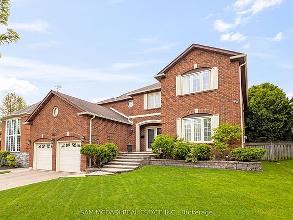 2nd image of 5465 Shorecrest Cres