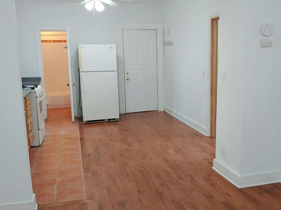5th image of 2623 N Southport Ave #1