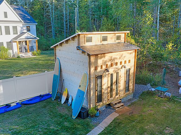 3rd image of 7 Josiah Currier Road