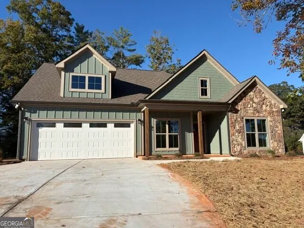 420 Hunts Ridge Dr, Cleveland, GA 30528