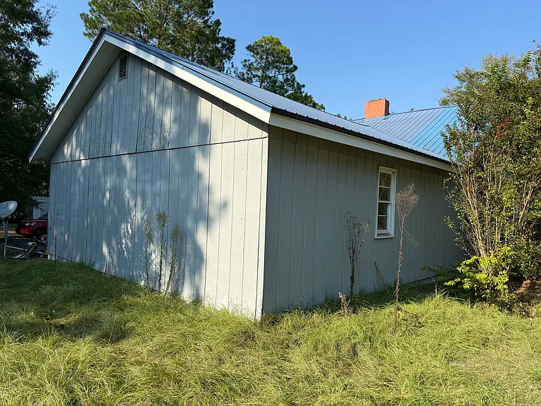 716 N Church St — Photo 3