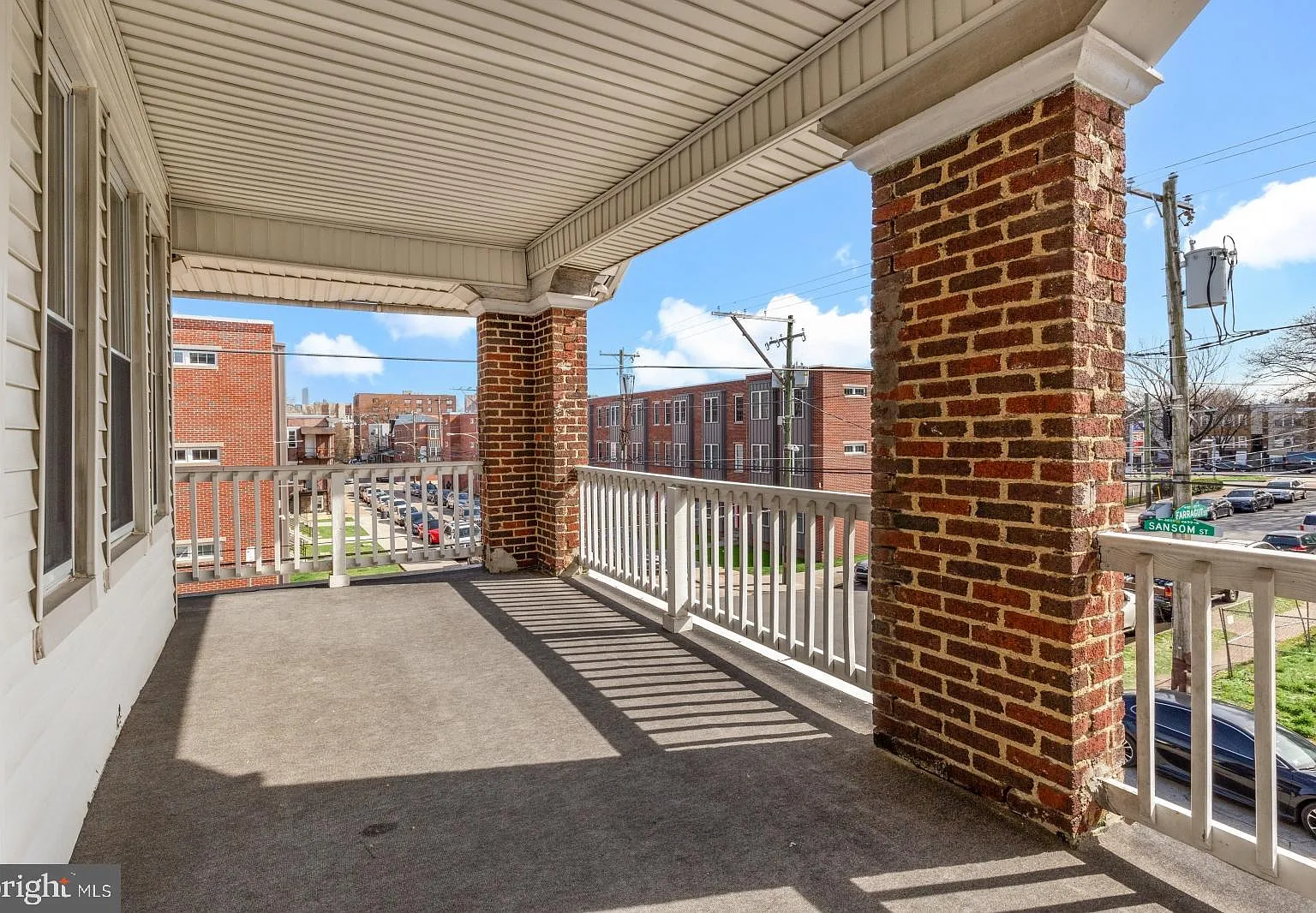 3 bed, 1.5 bath, 1350 sqft, $1,895 — Photo 2