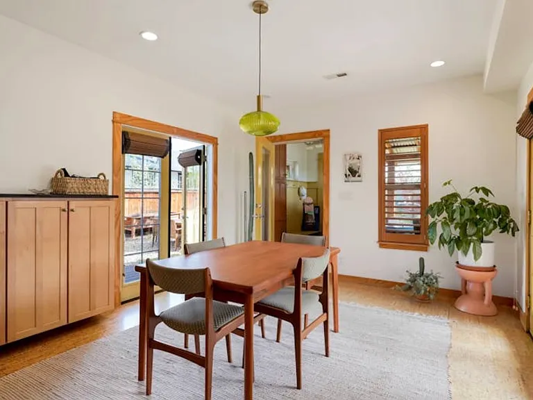 4401 N Raleigh St — Photo 3