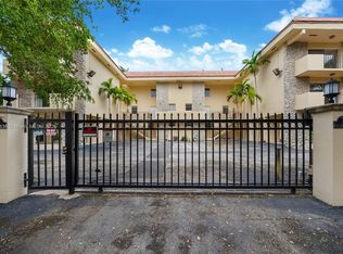 11 Edgewater Dr APT 8, Coral Gables, FL 33133