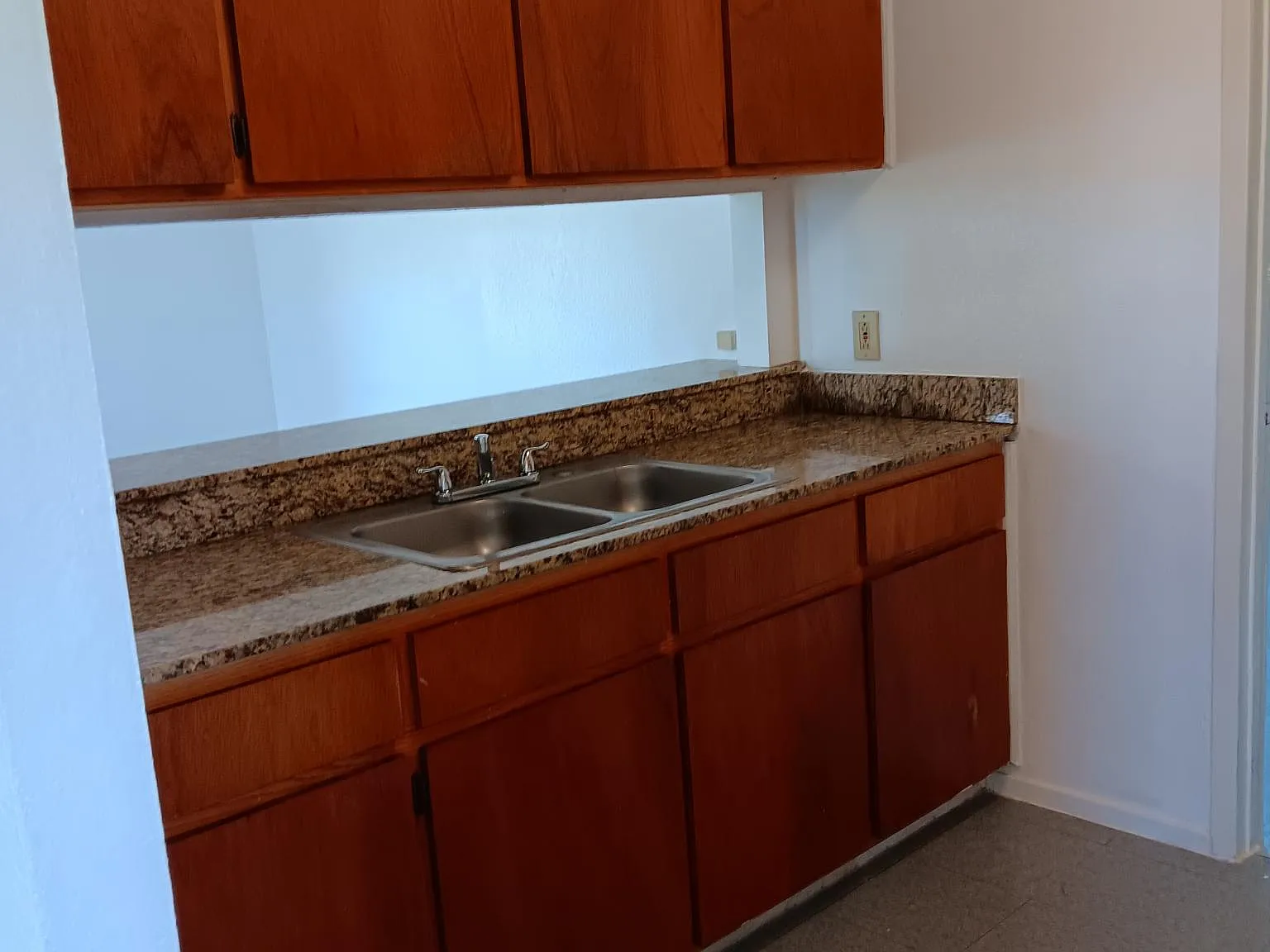 2 bed, 900 sqft, $1,125 — Photo 4