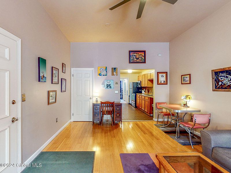 3rd image of 148 Lancaster Street