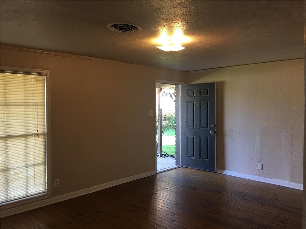 3200 Merida Ave, Fort Worth, TX 76109 | Zillow