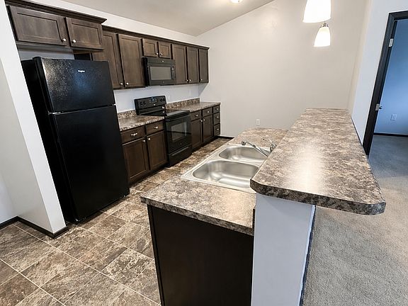 5th image of 625 W 81st St #Fc5a32967