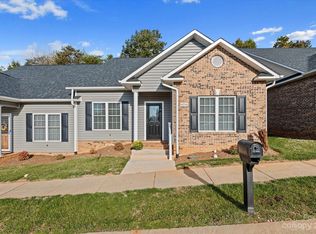 4214 Pickering Dr, Hickory, NC 28602