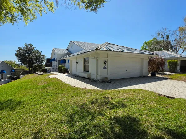 6048 Topsail Rd, Lady Lake, FL 32159