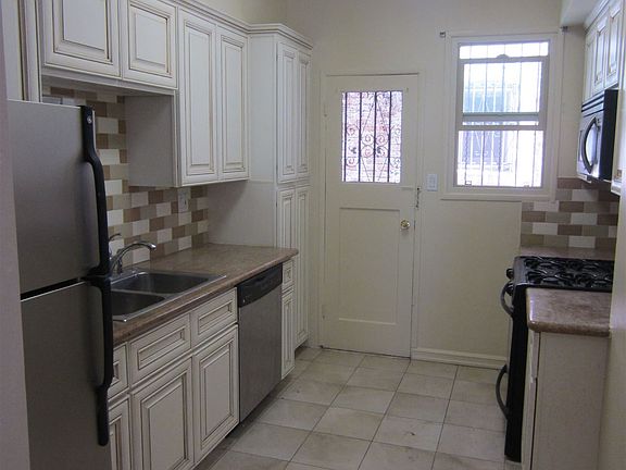3rd image of 5521 W 6th St