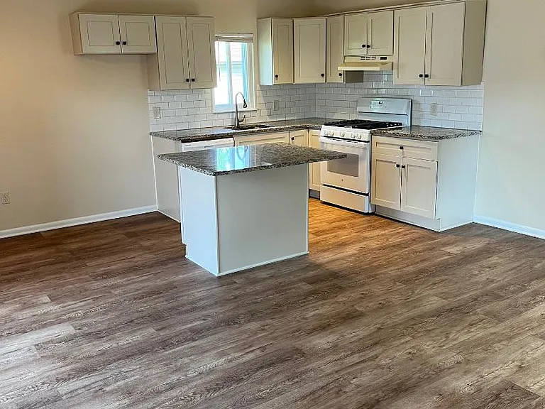 2824 W Moreland Rd #2 — Photo 1