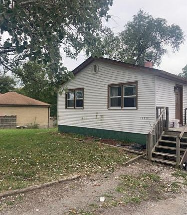 3rd image of 13213 Parrish Ave