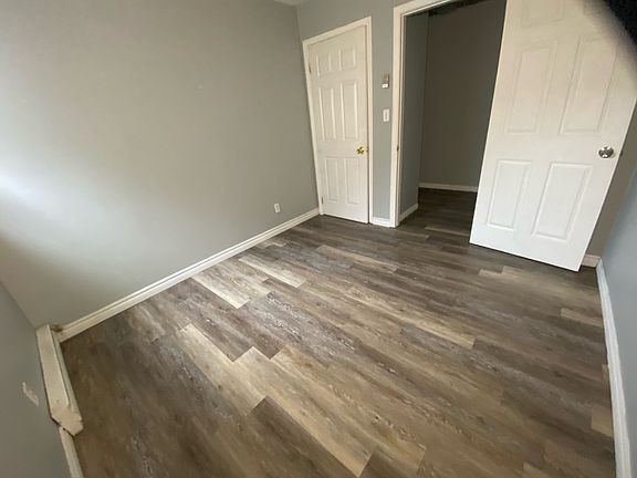 4th image of 429 Wellington St E #2