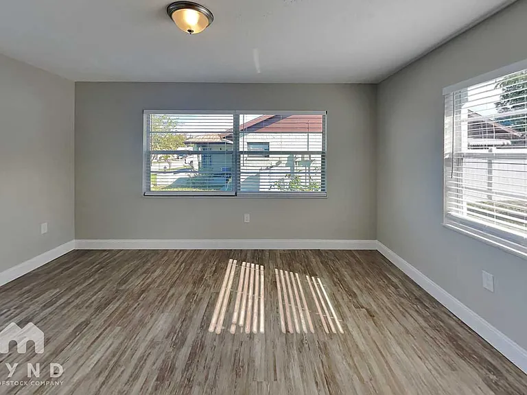 9116 Glen Moor Ln — Photo 8