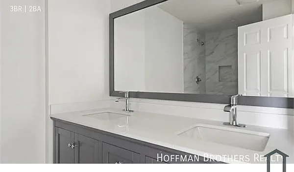 5507 S Manhattan Pl — Photo 3