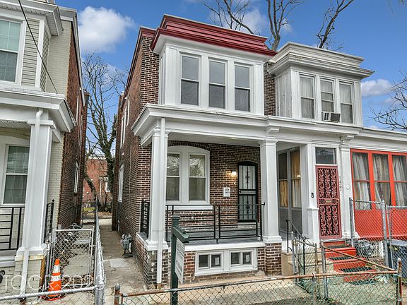 2nd image of 1421 Wildwood Ave