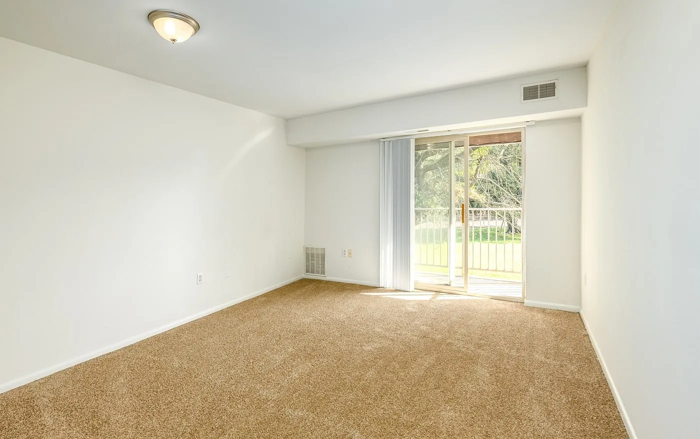 Cameron Pointe Apartments — Photo 3