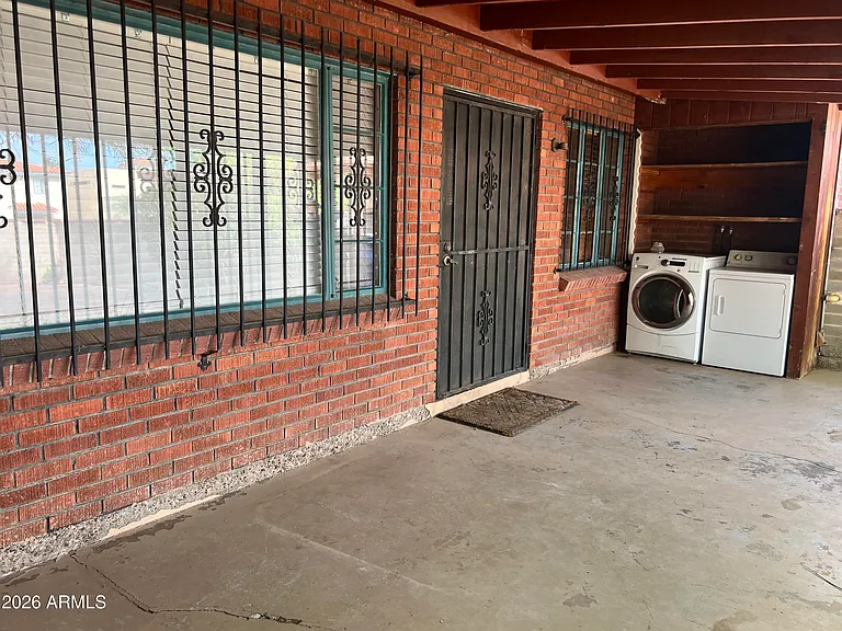 117 N Sawtelle Ave — Photo 41