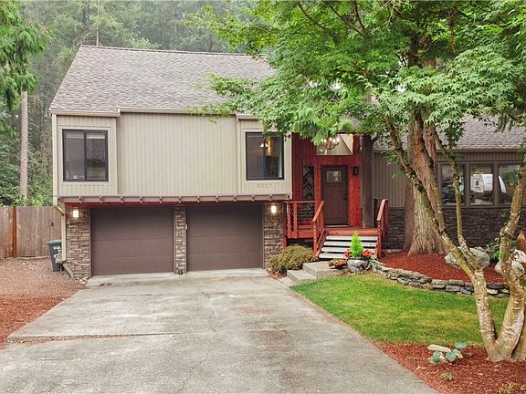 2nd image of 3507 22nd St SE