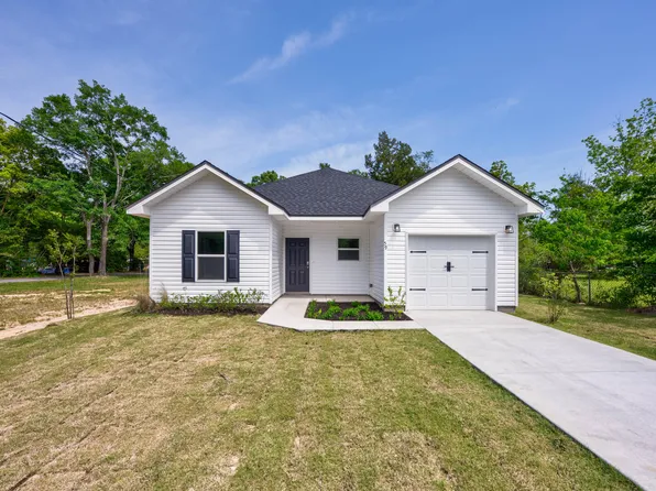 59 Davis St, Defuniak Springs, FL 32435
