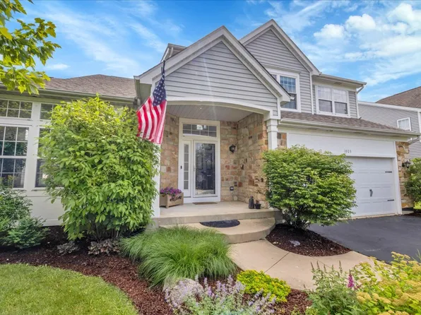 1803 Nashville Ln, Crystal Lake, IL 60014