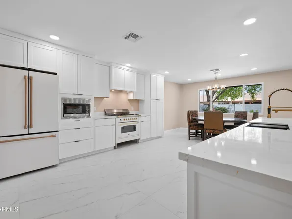 297 S HACIENDA Circle, Litchfield Park, AZ 85340