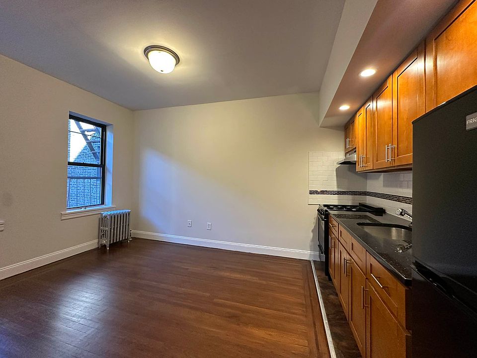 1st image of 4555 41st St APT 3E