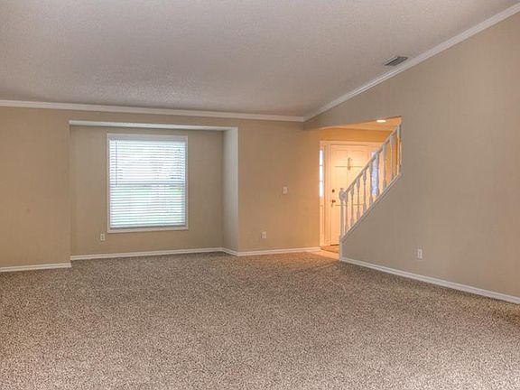 4th image of 3814 Hanover Hill Dr