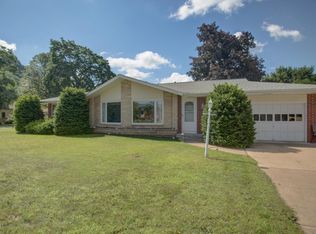 2922 Farnam St, La Crosse, WI 54601