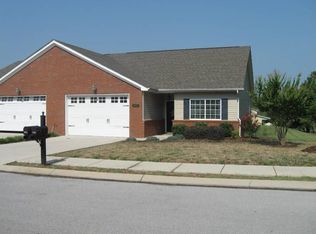 5689 Hickory St, Ooltewah, TN 37363