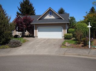 760 Girard Ct, Cottage Grove, OR 97424