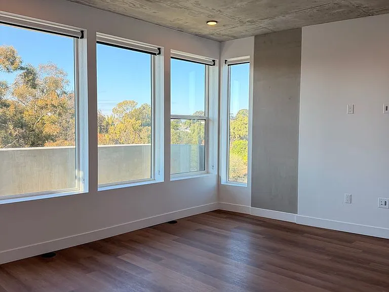 Rainford Apartments — Photo 87