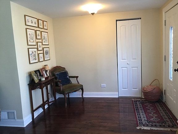 2nd image of 3636 Elmwood Ave