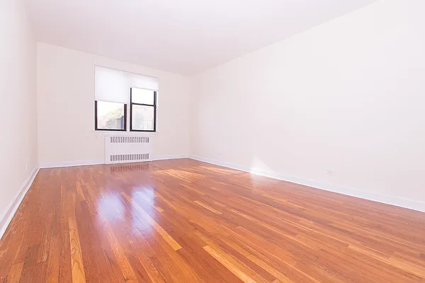 Sold by Re/Max In The City | media 12